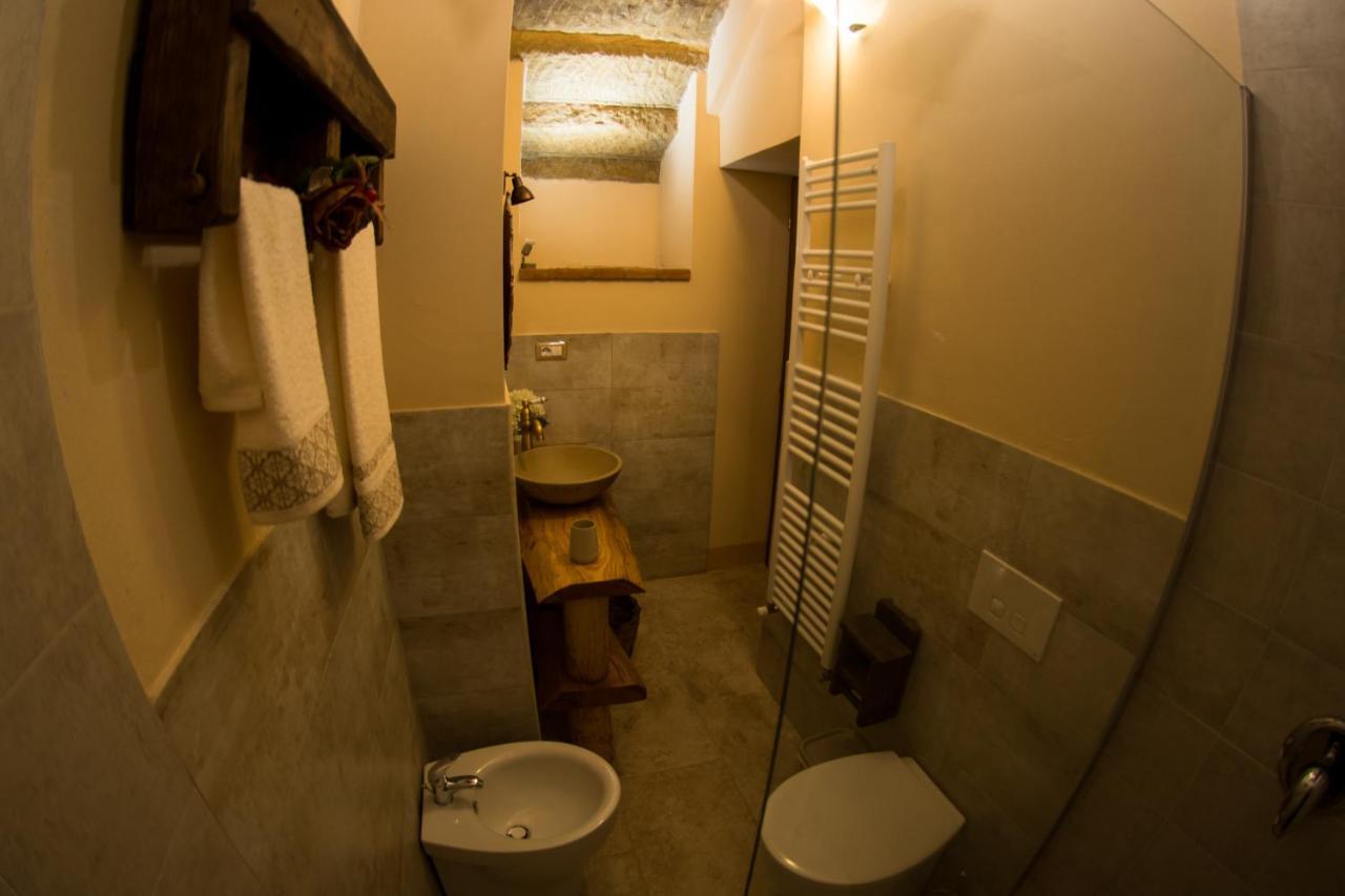 Antica Casa Del Glicine Apartment Poggibonsi Bagian luar foto