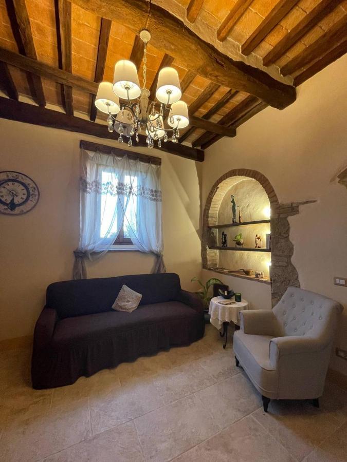 Antica Casa Del Glicine Apartment Poggibonsi Bagian luar foto