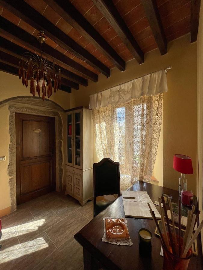 Antica Casa Del Glicine Apartment Poggibonsi Bagian luar foto